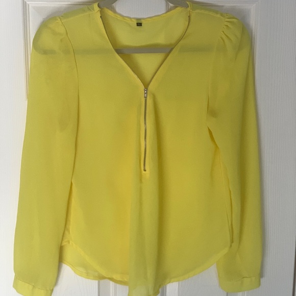 Large chiffon yellow top - Picture 2 of 2